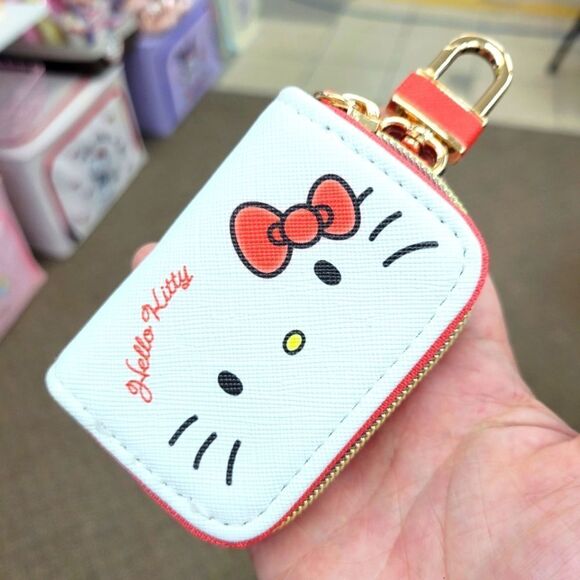 Brand New Japan Sanrio Hello Kitty Keychain Pouch - Picture 1 of 11